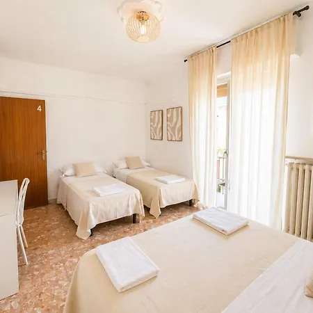 Bed & Breakfast Mariclà Boutique With Balcony&free Parking Verona