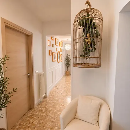 Mariclà Boutique With Balcony&free Parking Bed & Breakfast Verona