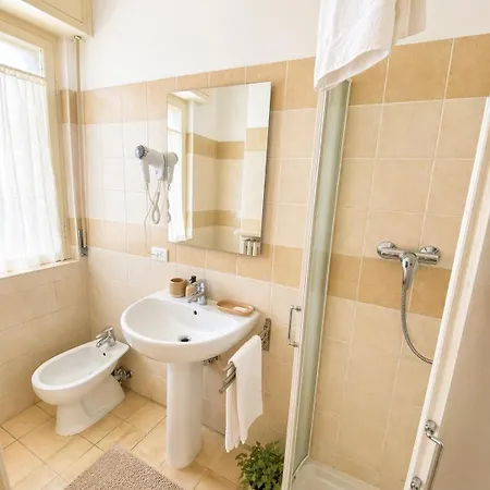 Mariclà Boutique With Balcony&free Parking 3*