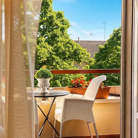 Mariclà Boutique With Balcony&free Parking Verona