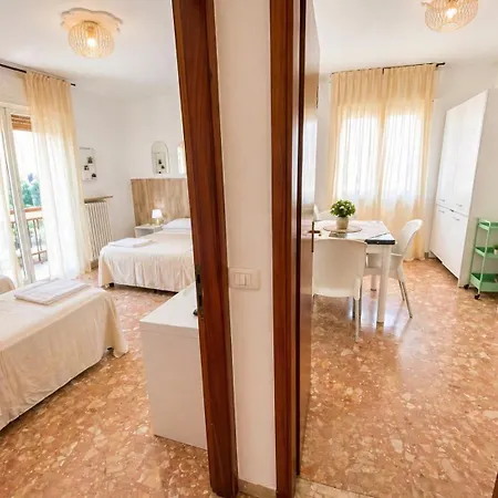 Mariclà Boutique With Balcony&free Parking 3* Verona