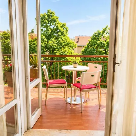 Mariclà Boutique With Balcony&free Parking Verona