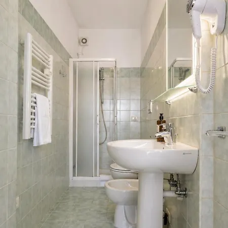 Mariclà Boutique With Balcony&free Parking Bed & Breakfast